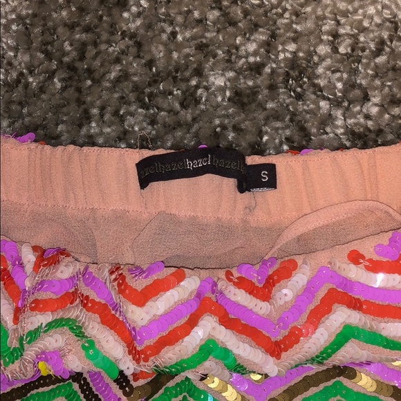 Mini skirt - Picture 2 of 2